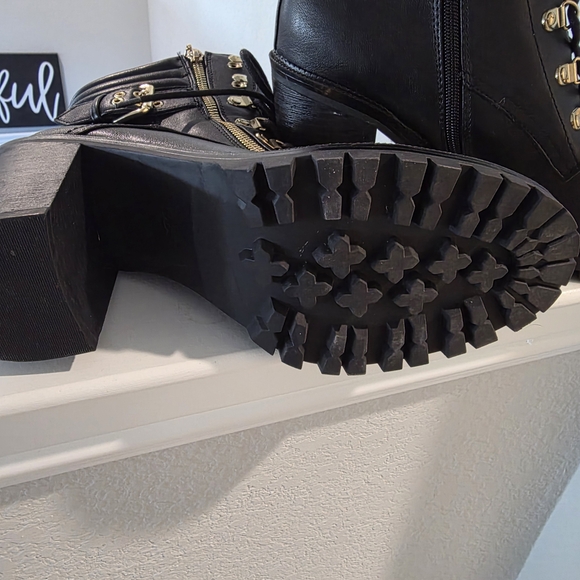 G by Guess Black Lace Up Boots with Gold Details - Picture 2 of 4